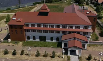 Opuszczony nigdy nie otwarty hotel
