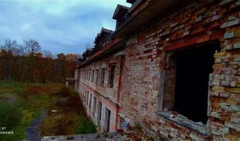 Opuszczony kompleks budynków, otwock