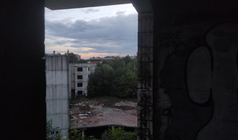 Bloki obok ICE Kraków,