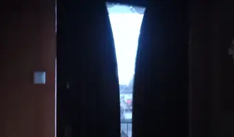 Opuszczony domek z garażem