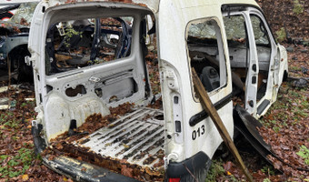 OPUSZCZONY SKLEP Z PŁYTKAMI,