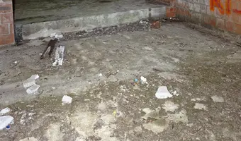 Opuszczona niedokończona willa