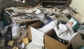 Dom obok warsztatu samochodowego
