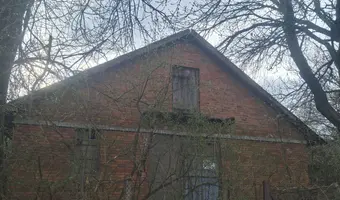 Opuszczona stajnia, Gorzyce