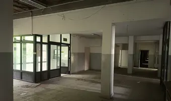Opuszczona szkoła wyższa - zdjęcie 2/4