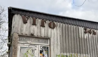 Opuszczony sklep spożywczy - zdjęcie 2/4