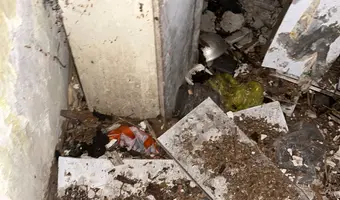 O p u s z c z o n y d o m - zdjęcie 2/7