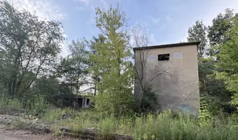 Opuszczone kurniki / dawna ferma drobiu