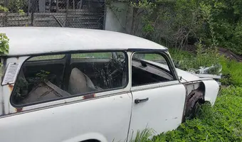 Porzucona wartburg - zdjęcie 2/3