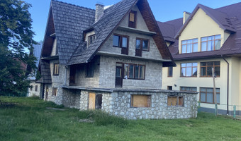 Opuszczone malownicze domki,