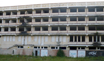 Opuszczony hotel, ustka, ul. wczasowa
