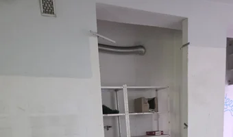 Opuszczony zakład p a w o