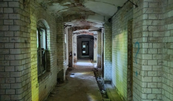 Neogotycki szpital z XIX wieku, Mokrzeszów,