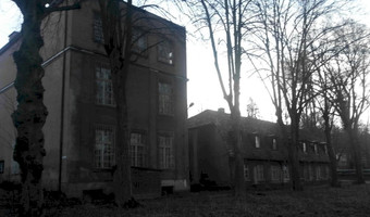 Opuszczone budynki szpitala psychiatrycznego srebrniki, gdańsk