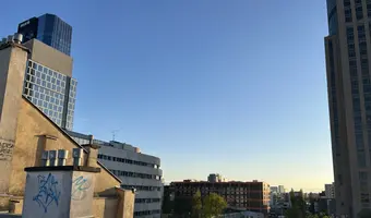 Duży blok mieszkalny, Warszawa