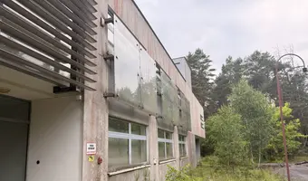 Opuszczone radio stacja nadawcza oraz schron w świetnym stanie pod napięciem