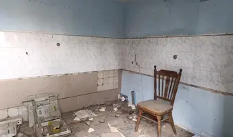 Opuszczony dom - zdjęcie 2/4