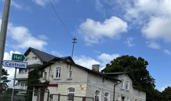 OPUSZCZONY DOM