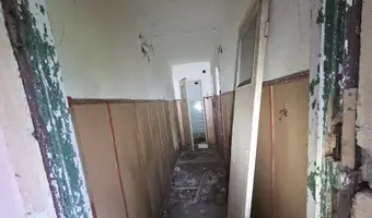 PGR z opuszczonymi autami