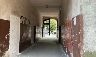 Dwie opuszczona kamienicę