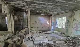 Pieczarkarnia i dom mieszkalny
