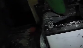 Opuszczony dom z pozostałościami