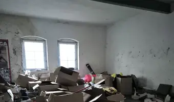 Opuszczony budynek koszar - zdjęcie 3/4