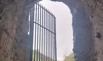 Kawerna pod kapliczką