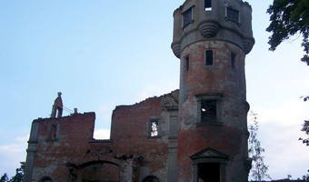 Ruiny pałacyku z 1595r, Runowo Krajeńskie,