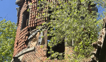 Ruiny dworu, Watkowice Małe,