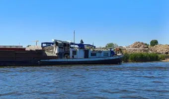 Opuszczona barka "Regina"