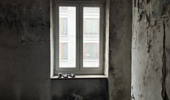 Duży blok mieszkalny, warszawa