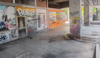 Opuszczona galeria handlowa - zdjęcie 3/4