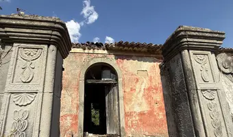 Opuszczony dom - zdjęcie 2/6