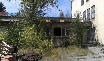 Opuszczona szkoła, Olkusz ul.Piłsudskiego (obok apteki),