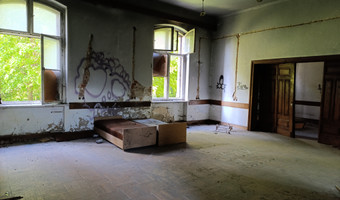 Neogotycki szpital z XIX wieku, Mokrzeszów,