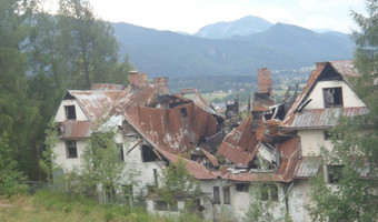 Spalony opuszczony Dom Wczasowy Baca, Zakopane,