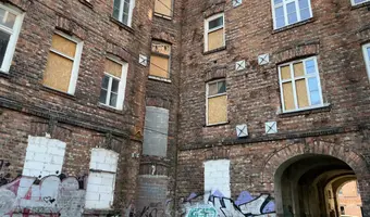 Opuszczona kamienica - photo 2/2