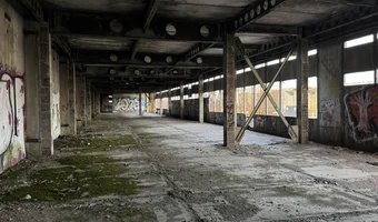 Opuszczona część budynku.( zakłady ursus) warszawa ursus