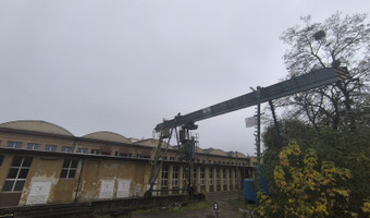 Opuszczone lokomotywy manewrowe.