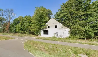 Opuszczony dom - zdjęcie 2/2