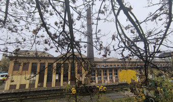 Opuszczone lokomotywy manewrowe.