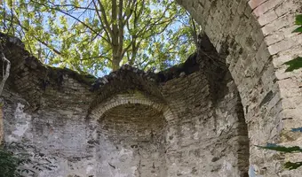 Ruiny kościoła i cmentarz, Marcinków