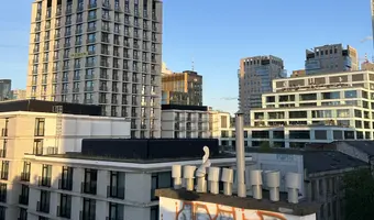 Duży blok mieszkalny, Warszawa
