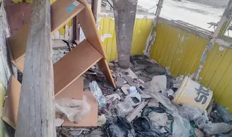 Opuszczone budynki przy torach - zdjęcie 4/4