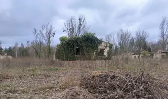 Opuszczone hale i piwnice