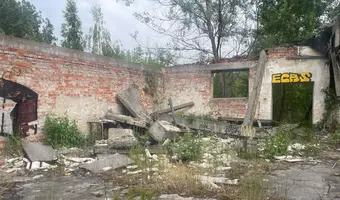 Opuszczona baza paliwowa