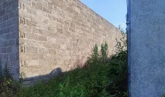 Dwa opuszczone budynki