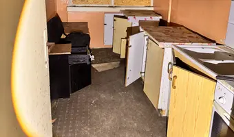 Opuszczony hostel - zdjęcie 3/36