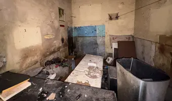 opuszczona kamienica przy tauron arenie